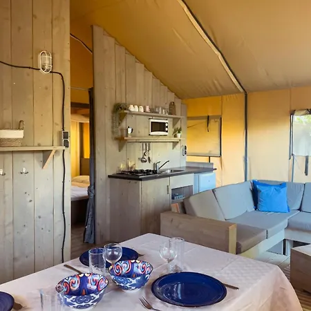 Glamping Tent With Bathroom - Tuscany Next To Sea! דירה